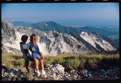 Sicht von den Apuanischen Alpen in Versilia