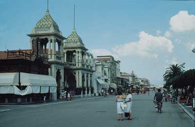 De promenade in Viareggio en de Gran Cafe Margherita